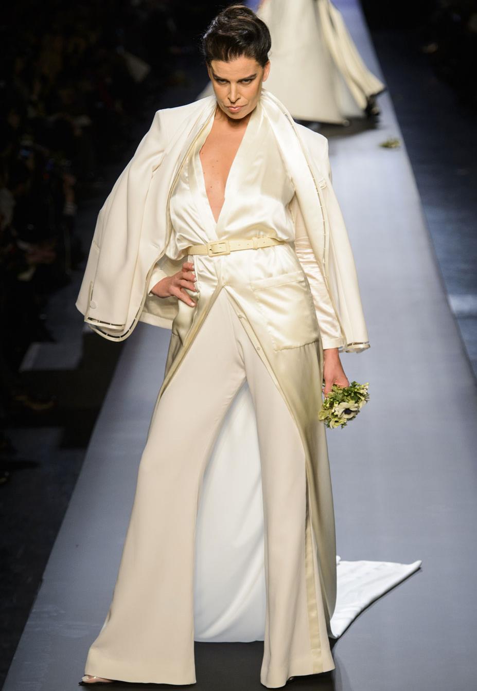 Η απενοχοποίηση του παντελονιού στο γάμο